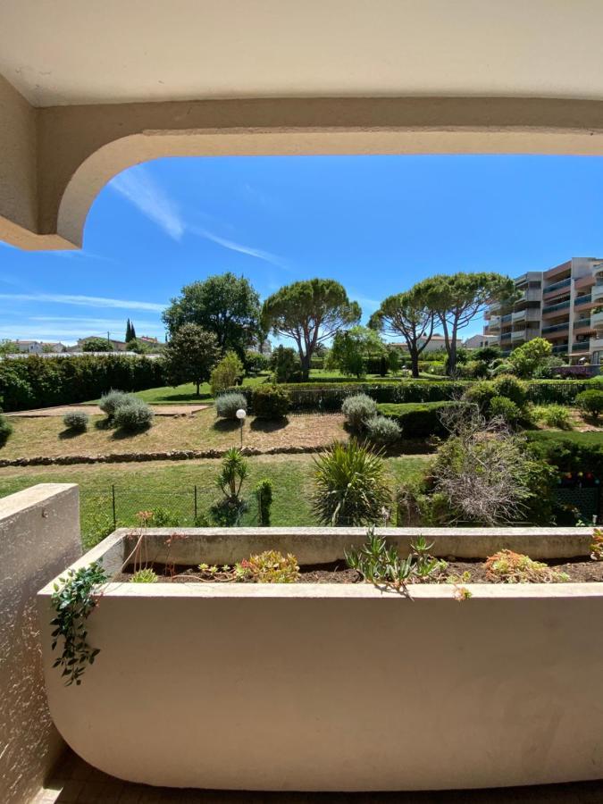 Le Maya - Studio Avec Piscine Antibes Luaran gambar