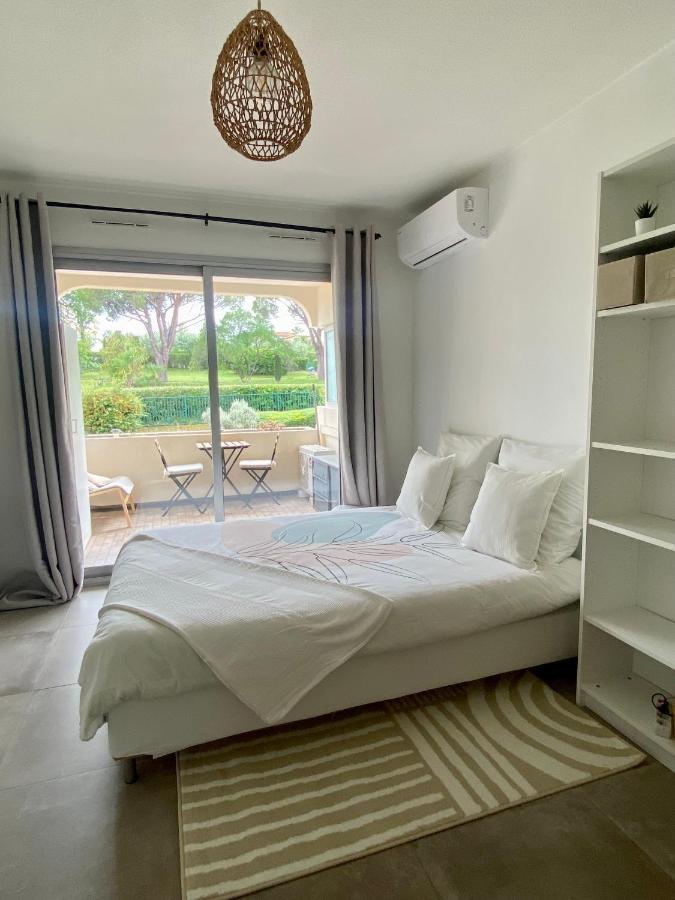 Le Maya - Studio Avec Piscine Antibes Luaran gambar